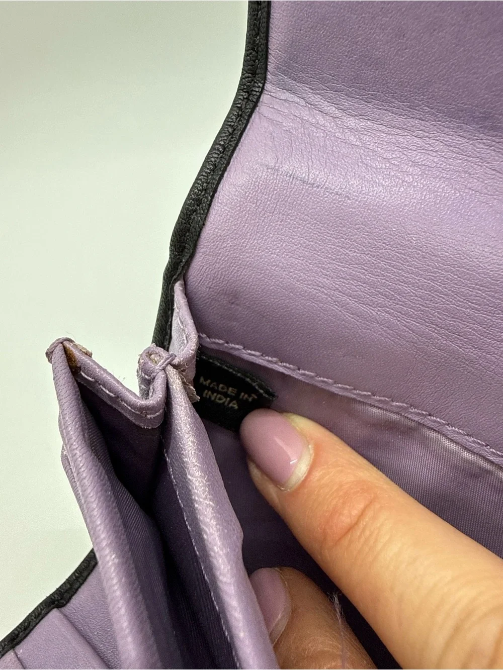 Coach Legacy Black Leather Wallet Lavender Interior - Picture 9 of 15